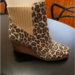 Toms Sadie Leopard print size 6